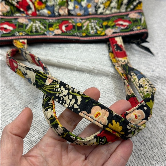 VERA BRADLEY Poppy Fields Lilly of the Valley on Black Tote Bag Purse Handbag - Picture 6 of 9